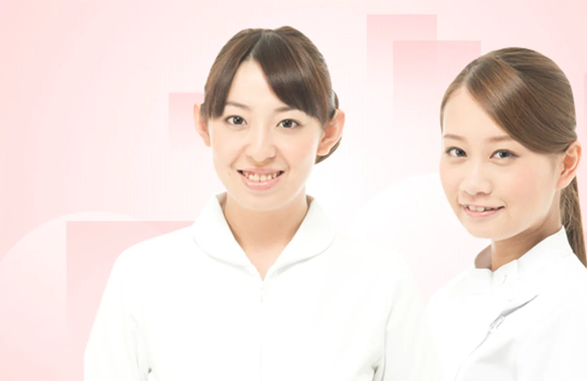 看護師が相談する様子